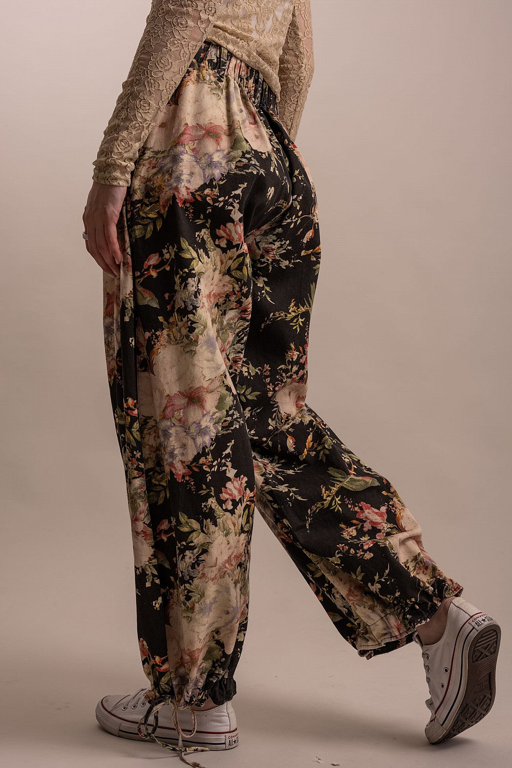FLOWER PRINT ELASTIC WAIST PANTS WITH ADJUSTABLE HEM