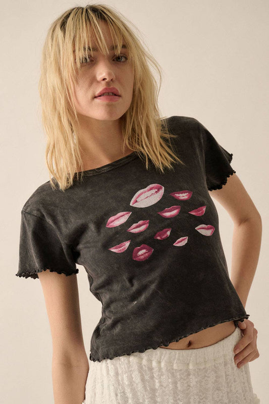 Smiling Lips Vintage-Wash Lettuce-Edge Graphic Tee: Charcoal