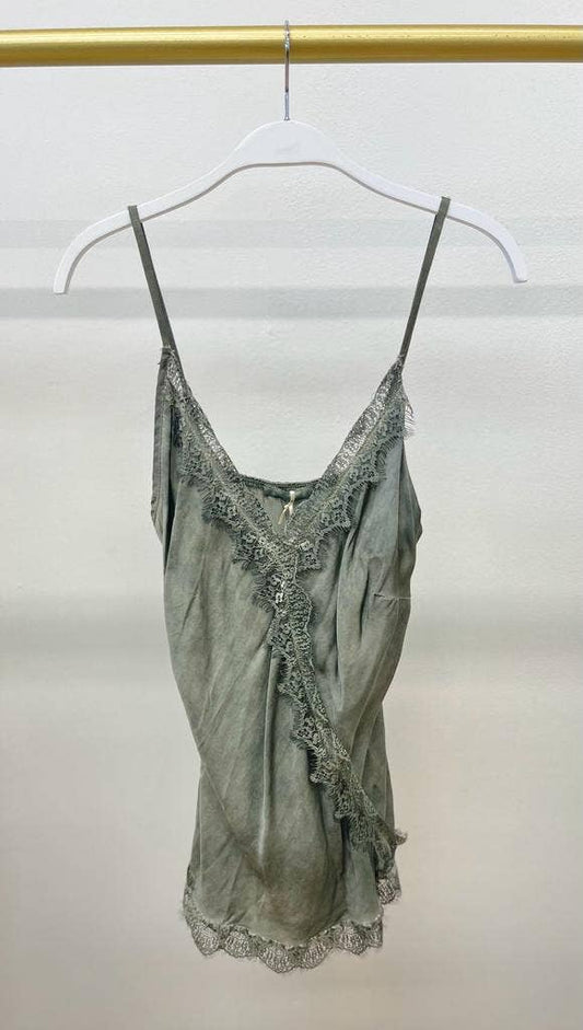 SPAGHETTI STRAP LACE TRIM MINERAL WASH CAMISOLE